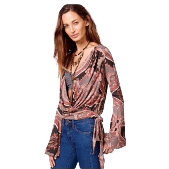Free People Fiona Shirt Bell Sleeve Top Blouse Paisley Wrap Brown Medium - Picture 1 of 7